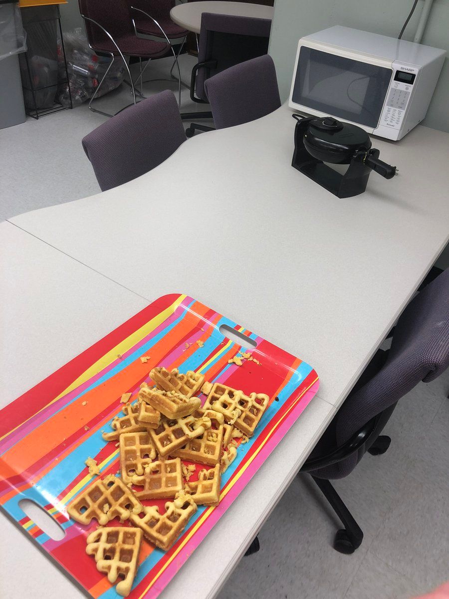 oh my god twitter doesn’t include alt text from images in their API